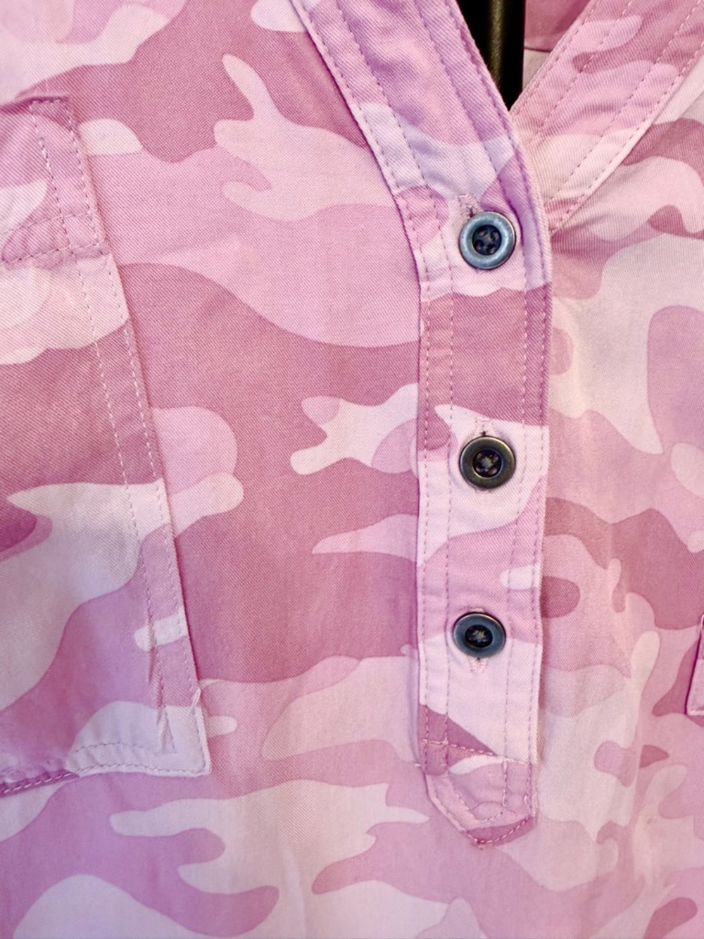 Torrid Light Pink Camo Henley Tunic Top - Women Plus Size 4 - Picture 4 of 9